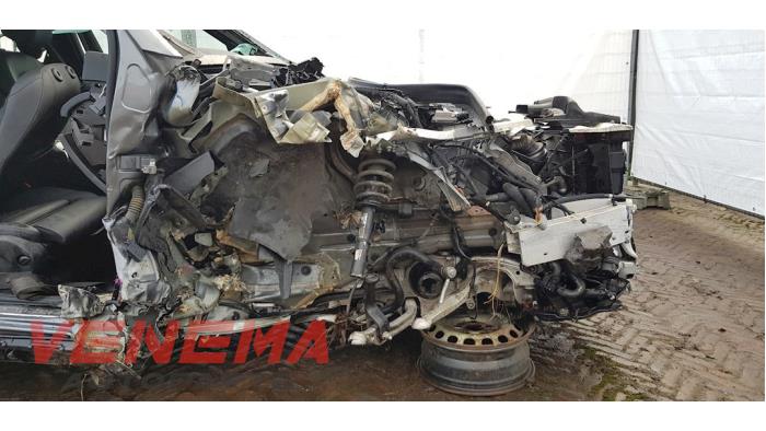 Mercedes GLC 2.2 250d 16V BlueTEC 4-Matic Sloopvoertuig (2016, Donker, Metallic, Zilvergrijs)