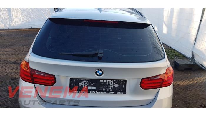 BMW 3 serie Touring 318d 2.0 16V Sloopvoertuig (2014, Metallic, Staal, Zilvergrijs, Zilver)