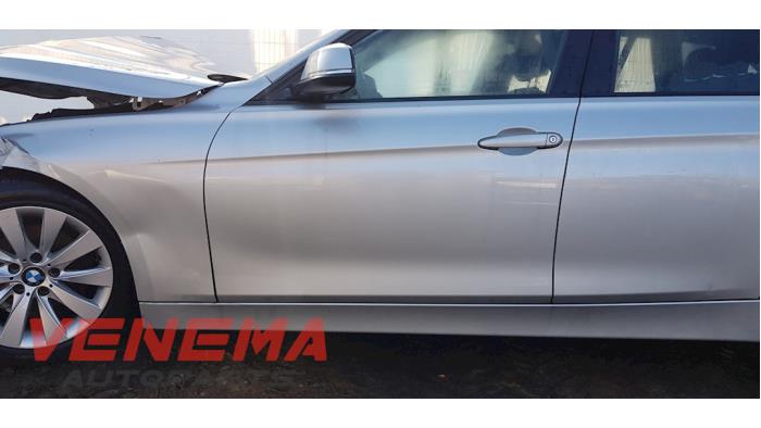 BMW 3 serie Touring 318d 2.0 16V Sloopvoertuig (2014, Metallic, Staal, Zilvergrijs, Zilver)