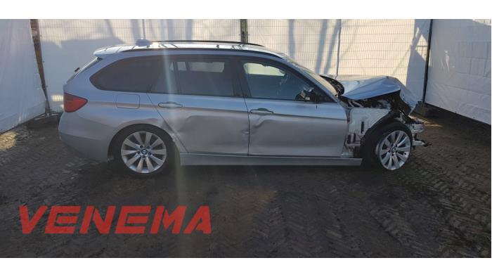 BMW 3 serie Touring 318d 2.0 16V Sloopvoertuig (2014, Metallic, Staal, Zilvergrijs, Zilver)