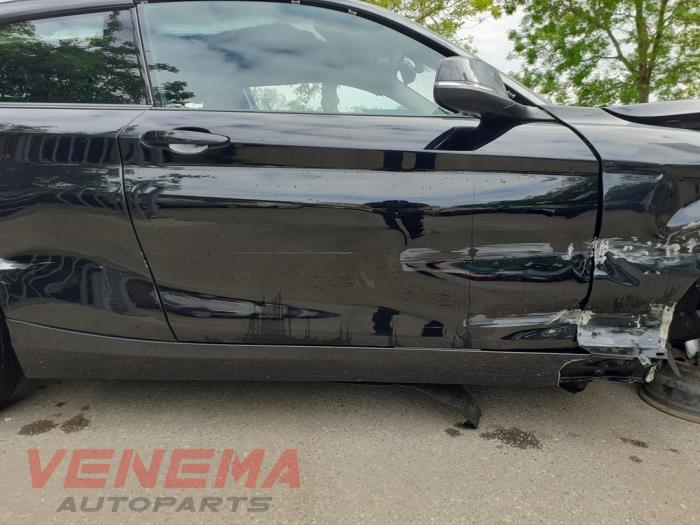 BMW 1 serie 114i 1.6 16V Sloopvoertuig (2014, Zwart, Saffierzwart)