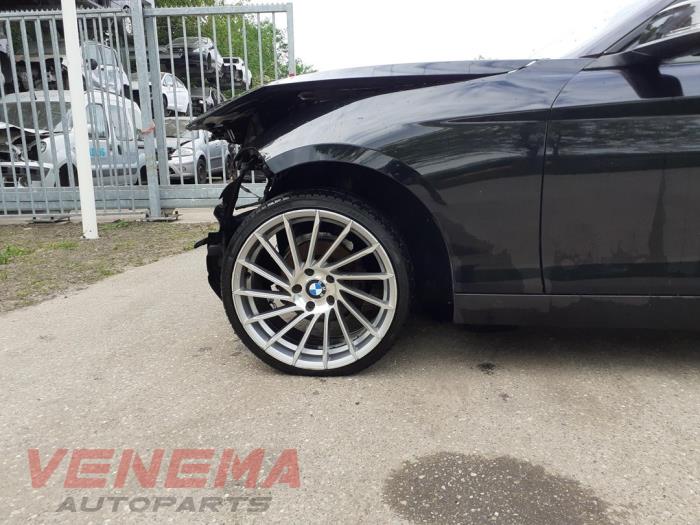 BMW 1 serie 114i 1.6 16V Sloopvoertuig (2014, Zwart, Saffierzwart)