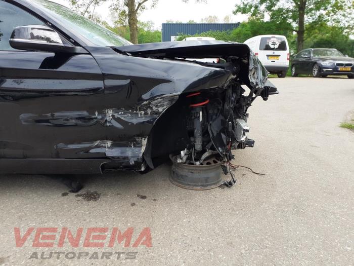 BMW 1 serie 114i 1.6 16V Sloopvoertuig (2014, Zwart, Saffierzwart)