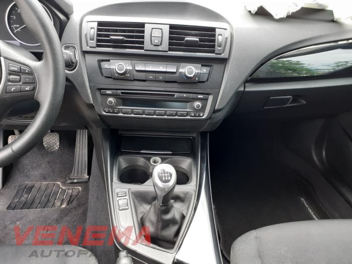 BMW 1 serie 114i 1.6 16V Sloopvoertuig (2014, Zwart, Saffierzwart)