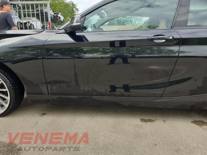 BMW 1 serie 114i 1.6 16V Sloopvoertuig (2014, Zwart, Saffierzwart)