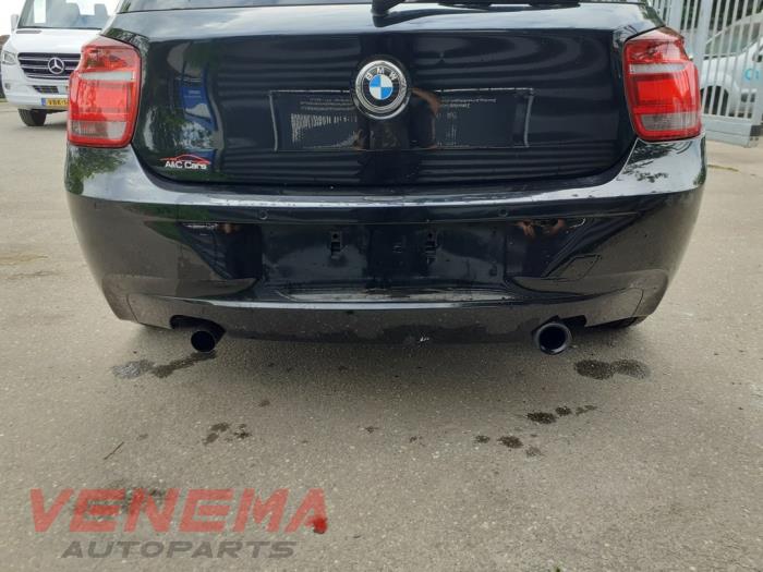 BMW 1 serie 114i 1.6 16V Sloopvoertuig (2014, Zwart, Saffierzwart)