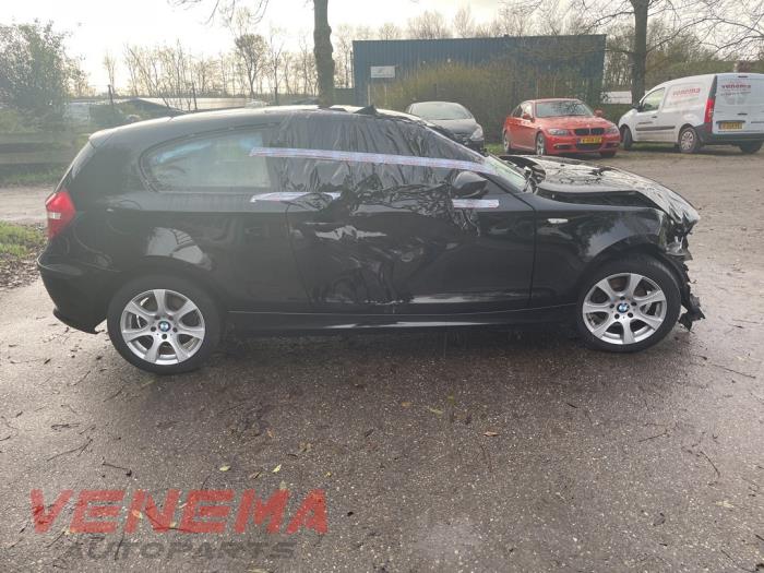 BMW 1 serie 116i 1.6 16V Sloopvoertuig (2009, Zwart)