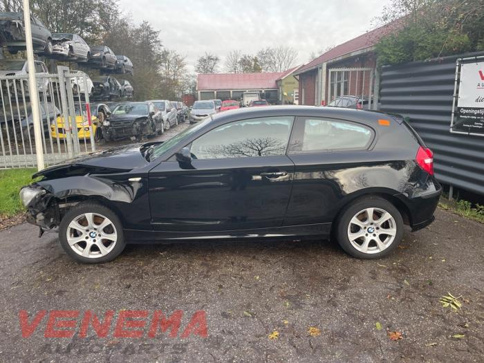 BMW 1 serie 116i 1.6 16V Sloopvoertuig (2009, Zwart)