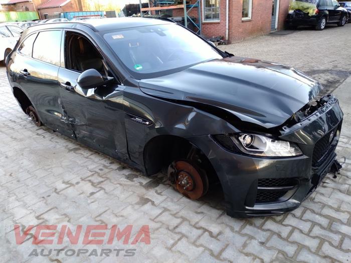 Jaguar F-Pace 3.0 D 24V AWD Sloopvoertuig (2018, Donker, Muisgrijs)