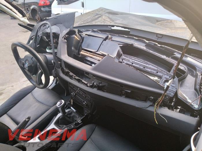 BMW X1 xDrive 18d 2.0 16V Sloopvoertuig (2011, Metallic, Zwart)