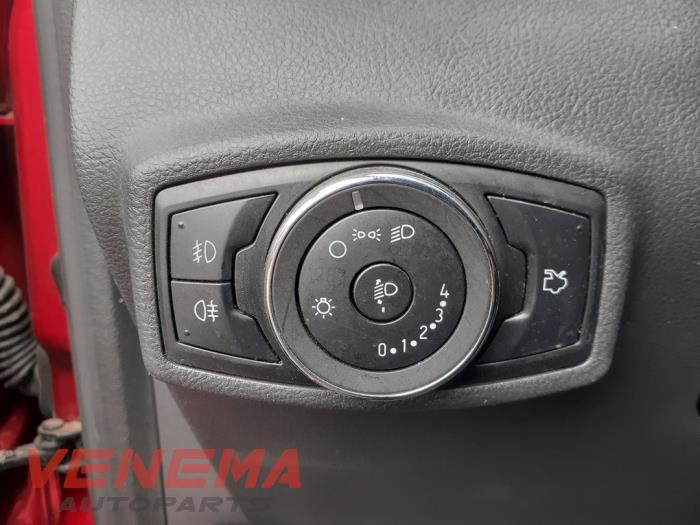 Ford Ka+ 1.2 Ti-VCT Sloopvoertuig (2018, Metallic, Rood)