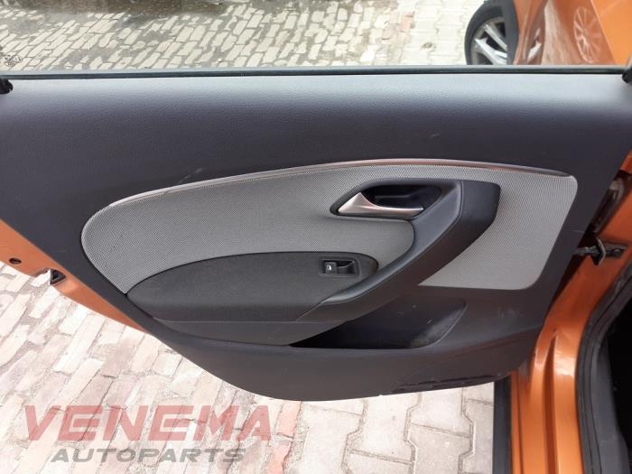 Volkswagen Polo V 1.4 TDI 12V 90 Sloopvoertuig (2015, Metallic, Oranje)