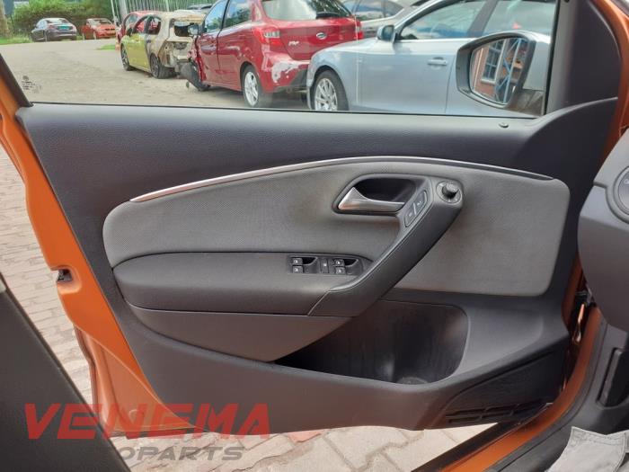 Volkswagen Polo V 1.4 TDI 12V 90 Sloopvoertuig (2015, Metallic, Oranje)