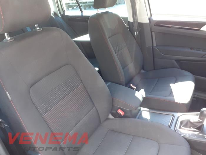 Volkswagen Golf Sportsvan 1.4 TSI 16V Sloopvoertuig (2018, Metallic, Grijs)