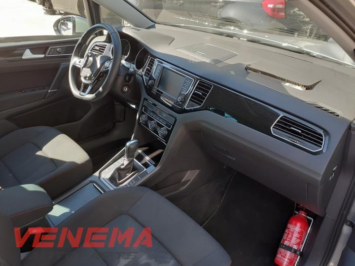 Volkswagen Golf Sportsvan 1.4 TSI 16V Sloopvoertuig (2018, Metallic, Grijs)