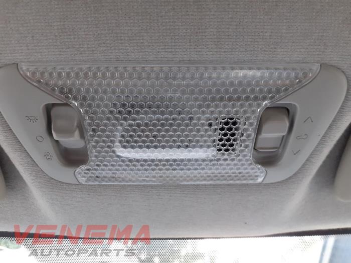 Peugeot 108 1.2 VTi 12V Sloopvoertuig (2017, Metallic, Zilvergrijs)