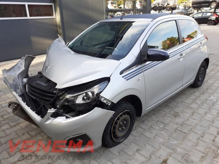Peugeot 108 1.2 VTi 12V Sloopvoertuig (2017, Metallic, Zilvergrijs)