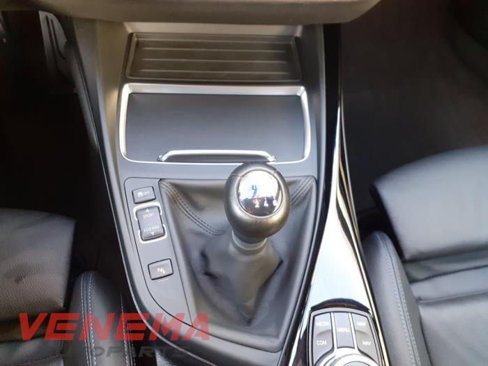 BMW 1 serie 120i 2.0 16V Sloopvoertuig (2018, Metallic, Zwart)