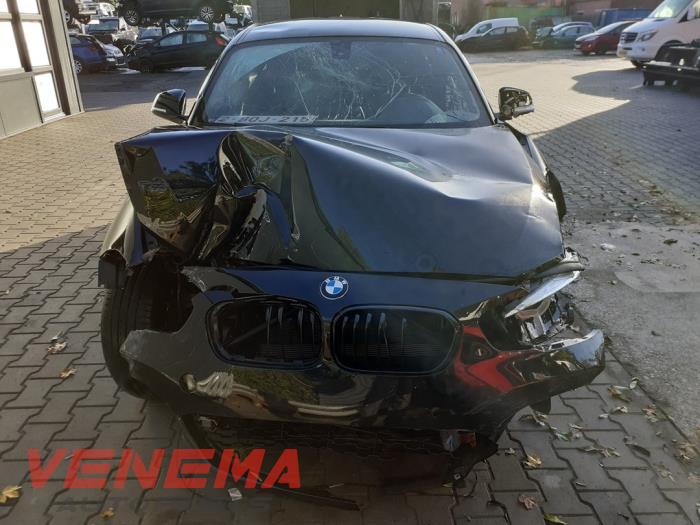 BMW 1 serie 120i 2.0 16V Sloopvoertuig (2018, Metallic, Zwart)