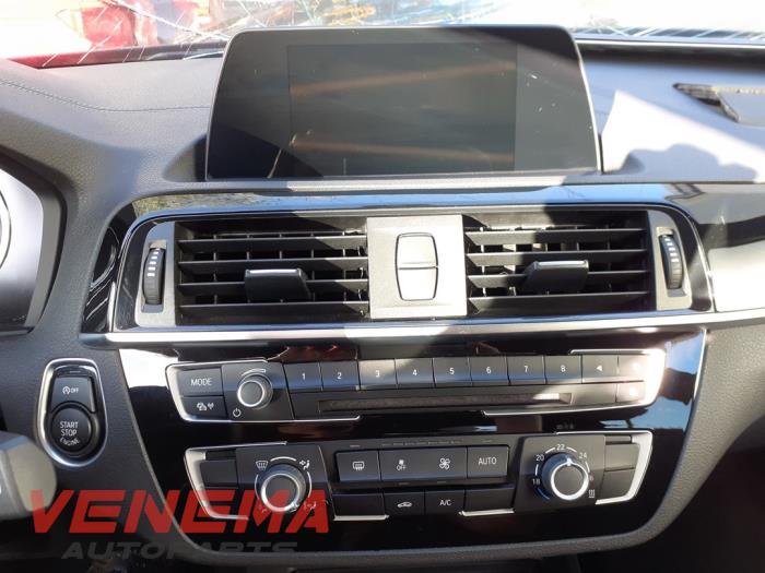 BMW 1 serie 120i 2.0 16V Sloopvoertuig (2018, Metallic, Zwart)