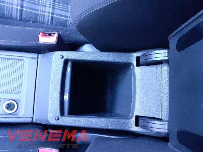 Volkswagen Golf VII 2.0 GTD 16V Sloopvoertuig (2016, Zwart)