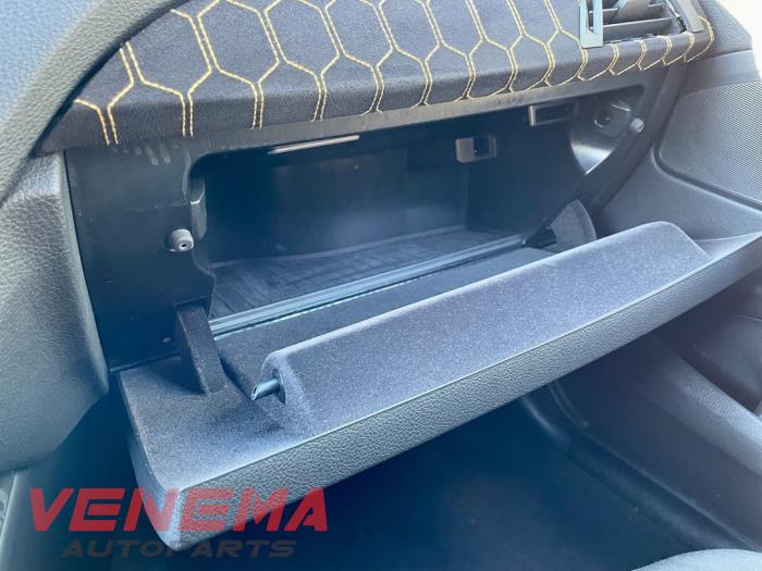 BMW 1 serie 116d 1.5 12V TwinPower Sloopvoertuig (2018, Metallic, Grijs)