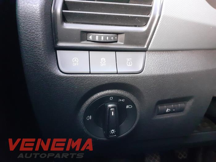 Skoda Fabia III 1.0 12V Sloopvoertuig (2017, Bruin)