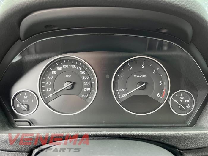 BMW 3 serie Touring 320d 2.0 16V Sloopvoertuig (2014, Metallic, Wit)