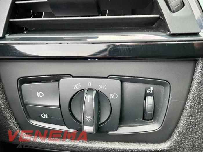 BMW 3 serie Touring 320d 2.0 16V Sloopvoertuig (2014, Metallic, Wit)