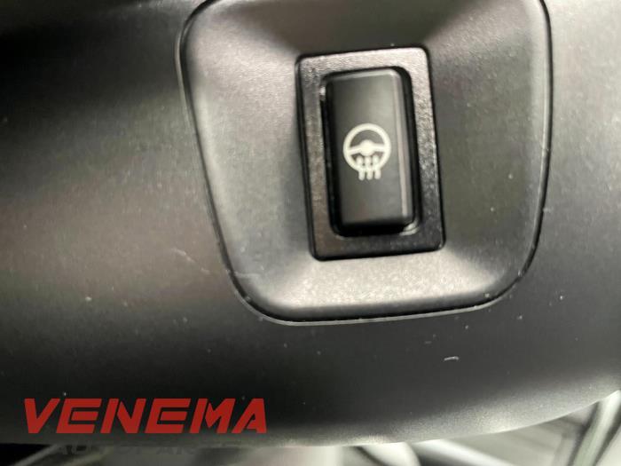 BMW 3 serie Touring 320d 2.0 16V Sloopvoertuig (2014, Metallic, Wit)