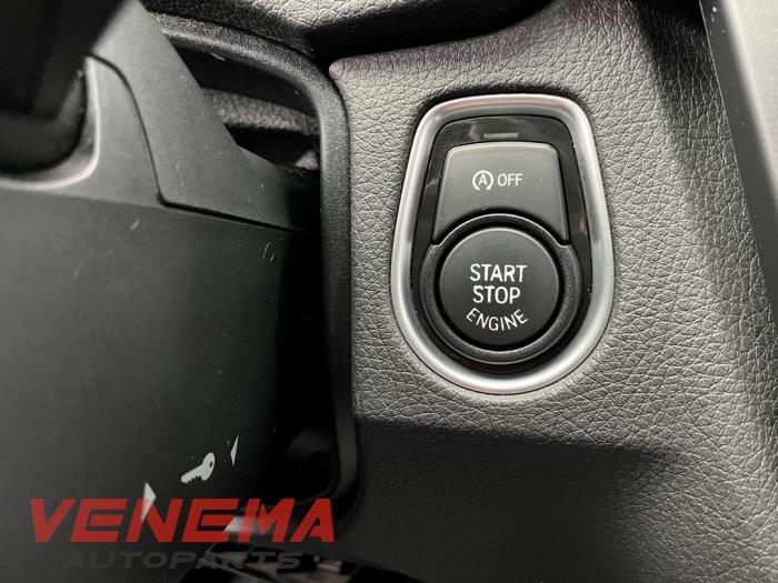 BMW 3 serie Touring 320d 2.0 16V Sloopvoertuig (2014, Metallic, Wit)