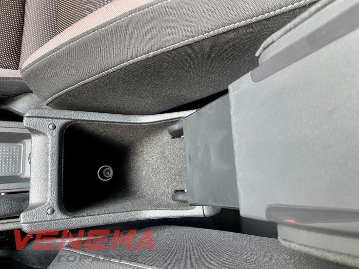 Seat Ibiza V 1.0 TSI 12V Sloopvoertuig (2018, Metallic, Champagne)