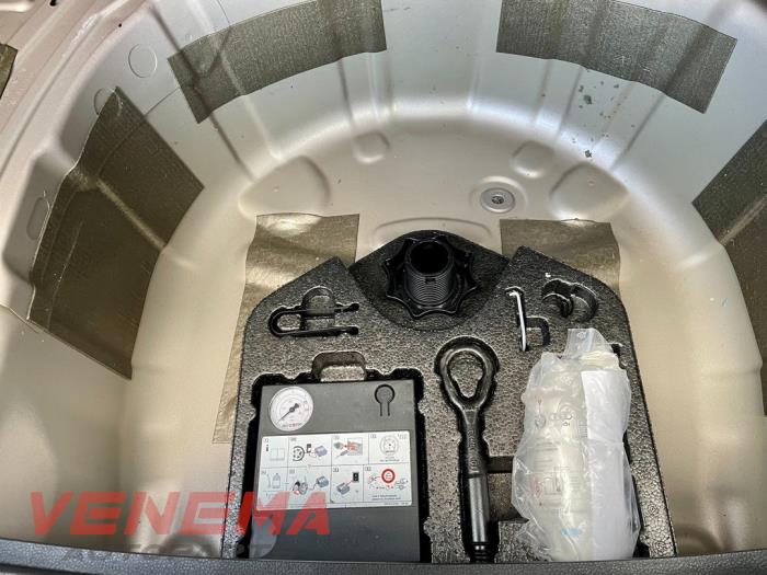 Seat Ibiza V 1.0 TSI 12V Sloopvoertuig (2018, Metallic, Champagne)