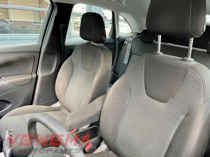 Opel Crossland 1.2 Turbo 12V Sloopvoertuig (2020, Metallic, Donker, Zilvergrijs)