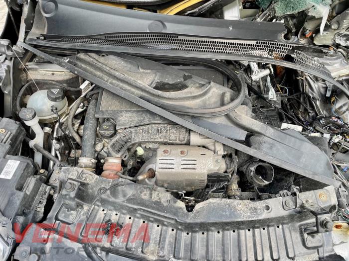 Opel Crossland 1.2 Turbo 12V Sloopvoertuig (2020, Metallic, Donker, Zilvergrijs)