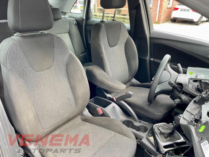 Opel Crossland 1.2 Turbo 12V Sloopvoertuig (2020, Metallic, Donker, Zilvergrijs)