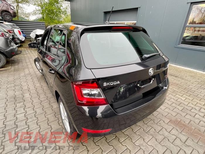 Skoda Fabia III 1.0 TSI 12V Sloopvoertuig (2019, Metallic, Zwart)