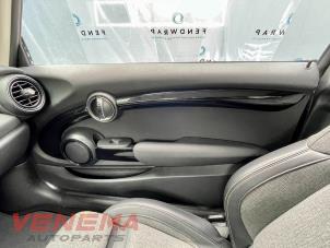 Mini Mini 2.0 16V Cooper S Sloopvoertuig (2019, Metallic, Zwart)