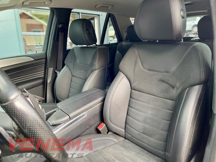 Mercedes ML III 3.0 ML-350 BlueTEC V6 24V 4-Matic Sloopvoertuig (2014, Metallic, Donker, Zilvergrijs, Grijs)