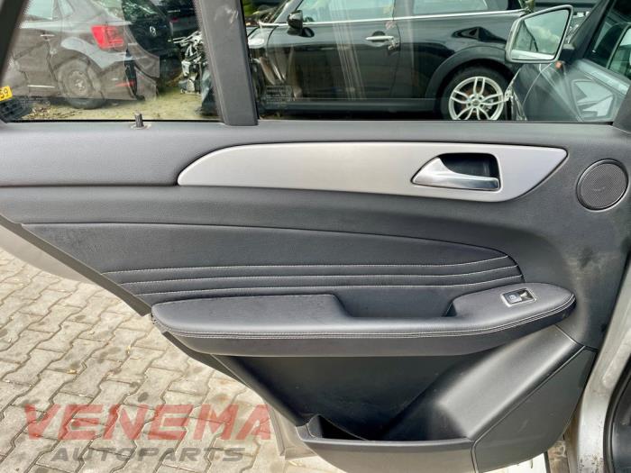 Mercedes ML III 3.0 ML-350 BlueTEC V6 24V 4-Matic Sloopvoertuig (2014, Metallic, Donker, Zilvergrijs, Grijs)