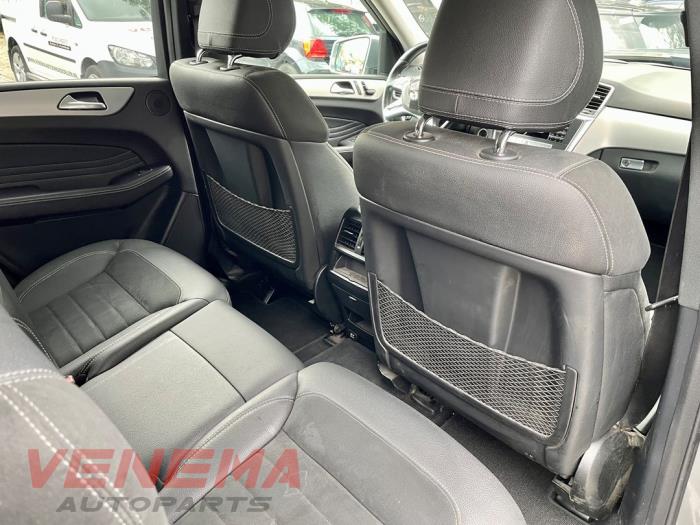 Mercedes ML III 3.0 ML-350 BlueTEC V6 24V 4-Matic Sloopvoertuig (2014, Metallic, Donker, Zilvergrijs, Grijs)