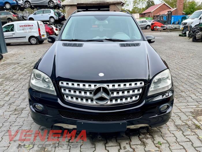 Mercedes ML II 3.0 ML-280 CDI 4-Matic V6 24V Sloopvoertuig (2008, Metallic, Zwart)