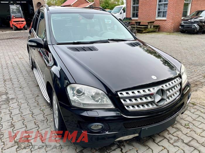 Mercedes ML II 3.0 ML-280 CDI 4-Matic V6 24V Sloopvoertuig (2008, Metallic, Zwart)