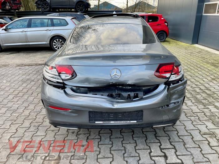 Mercedes C C-300 2.0 Turbo 16V Sloopvoertuig (2019, Metallic, Grijs)