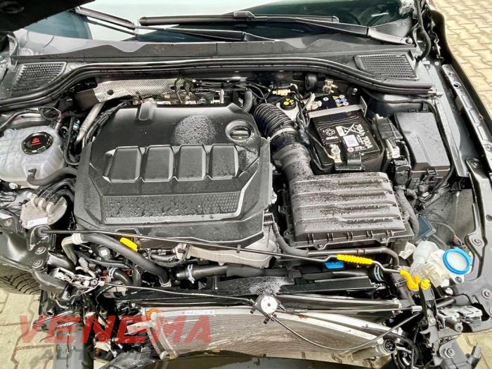 Volkswagen Golf VIII 2.0 TDI BlueMotion 16V Sloopvoertuig (2023, Metallic, Zwart)