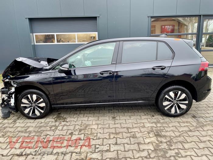 Volkswagen Golf VIII 2.0 TDI BlueMotion 16V Sloopvoertuig (2023, Metallic, Zwart)