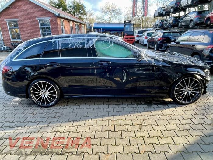 Mercedes C Estate C-300d 2.0 Turbo 16V Sloopvoertuig (2019, Zwart)
