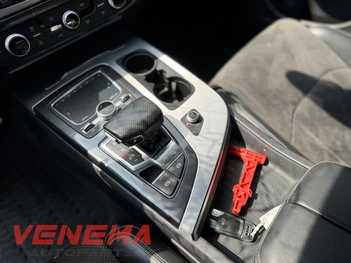 Audi Q7 3.0 TDI V6 24V Sloopvoertuig (2018, Metallic, Grijs)