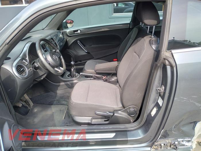 Volkswagen Beetle 1.6 TDI 16V Sloopvoertuig (2012, Metallic, Grijs)