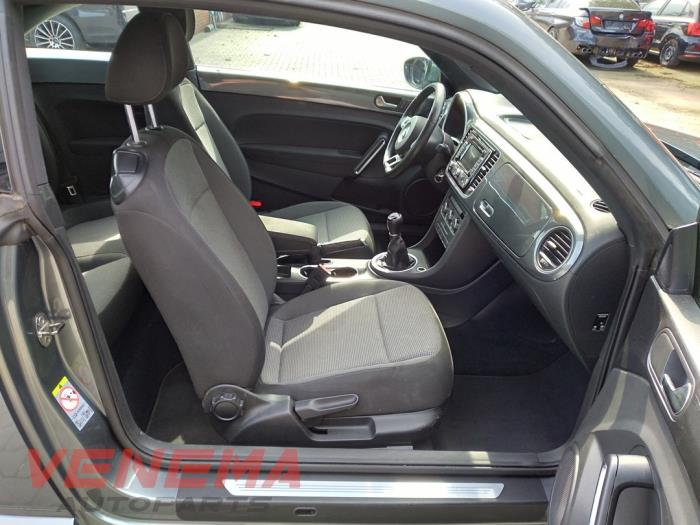 Volkswagen Beetle 1.6 TDI 16V Sloopvoertuig (2012, Metallic, Grijs)